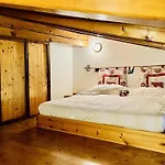 Guesthost - Casa Di Marco - Lovely Mountain Flat Apartamento La Salle