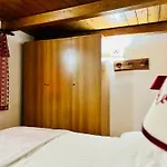Guesthost - Casa Di Marco - Lovely Mountain Flat Lejlighed *
