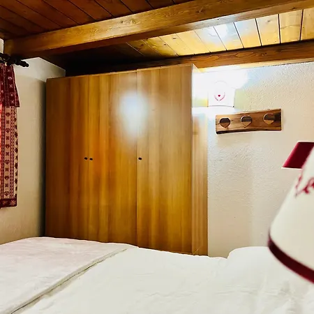 Guesthost - Casa Di Marco - Lovely Mountain Flat Appartamento *