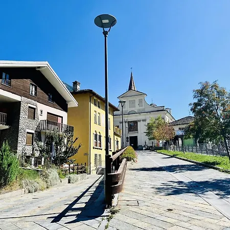 Guesthost - Casa Di Marco - Lovely Mountain Flat * La Salle